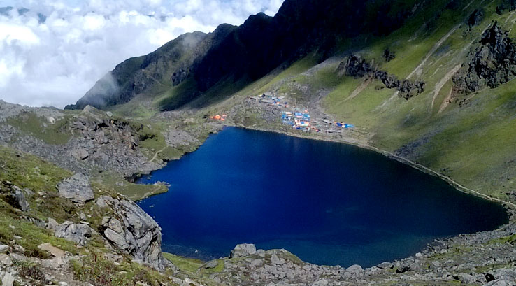 Gosaikunda lake